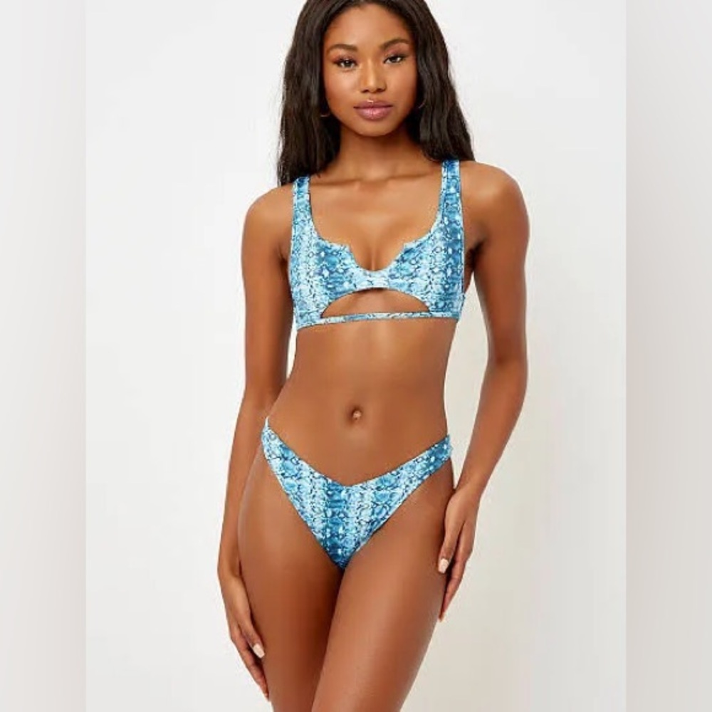 Frankies Bikinis 2 Pc Set Lulu Top and Kenz Bottom